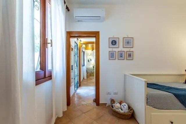 Casa Annette By La Via Del Mare Viaggi E Vacanze Villasimius 0*,  Ιταλία