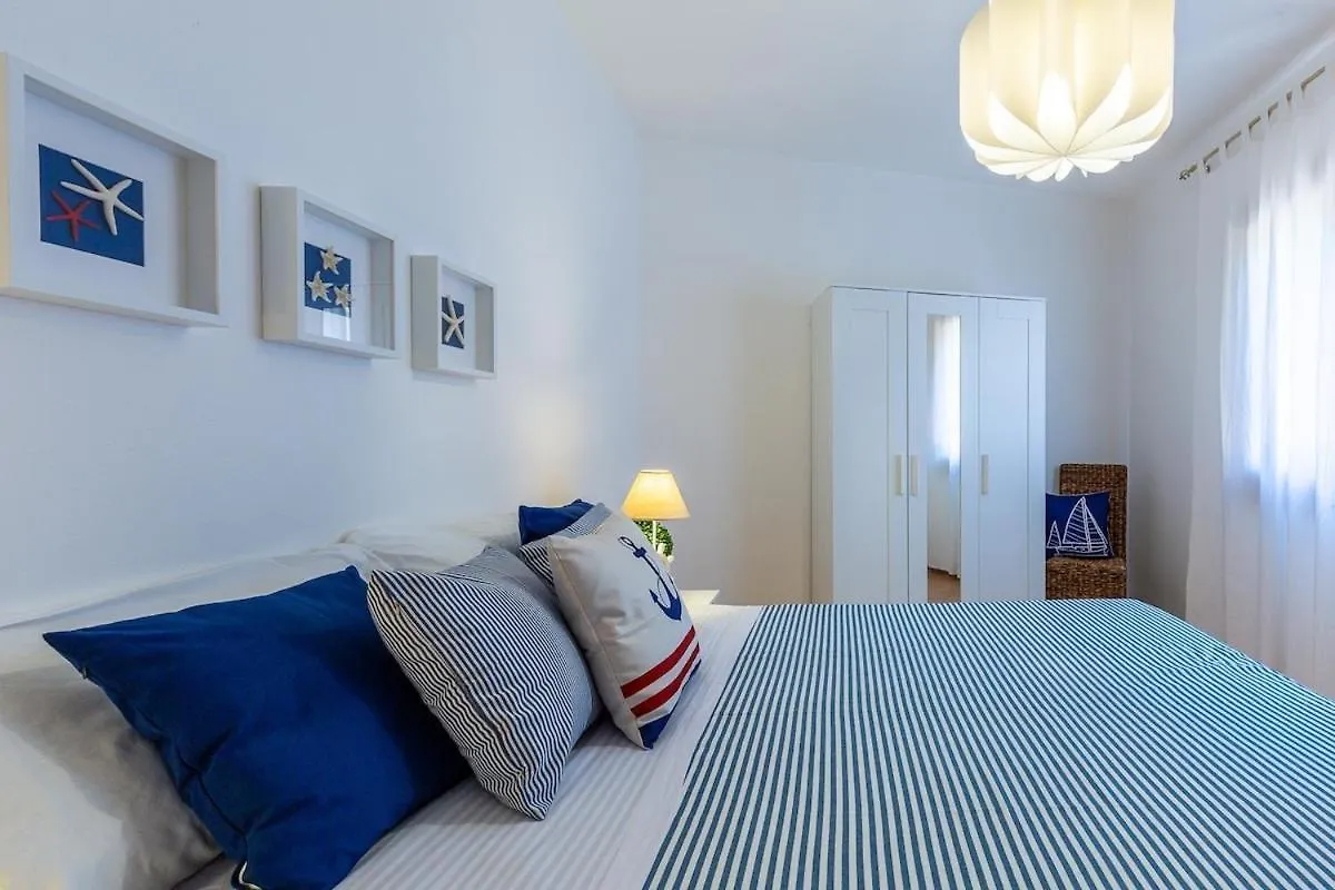 Casa Annette By La Via Del Mare Viaggi E Vacanze Villasimius 0*,  Ιταλία
